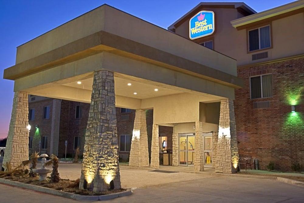 Best Western Bowie Inn & Suites Экстерьер фото