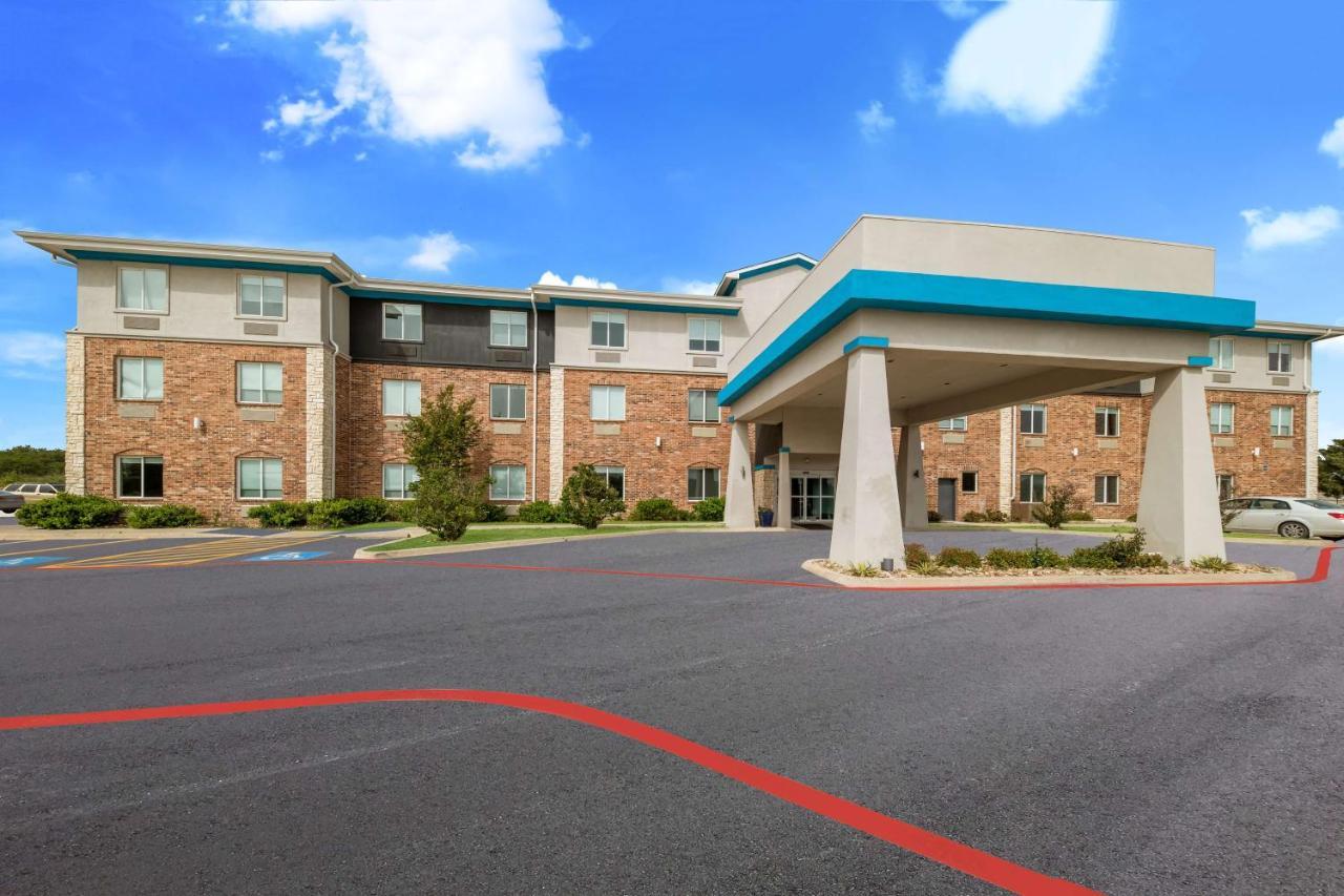 Best Western Bowie Inn & Suites Экстерьер фото