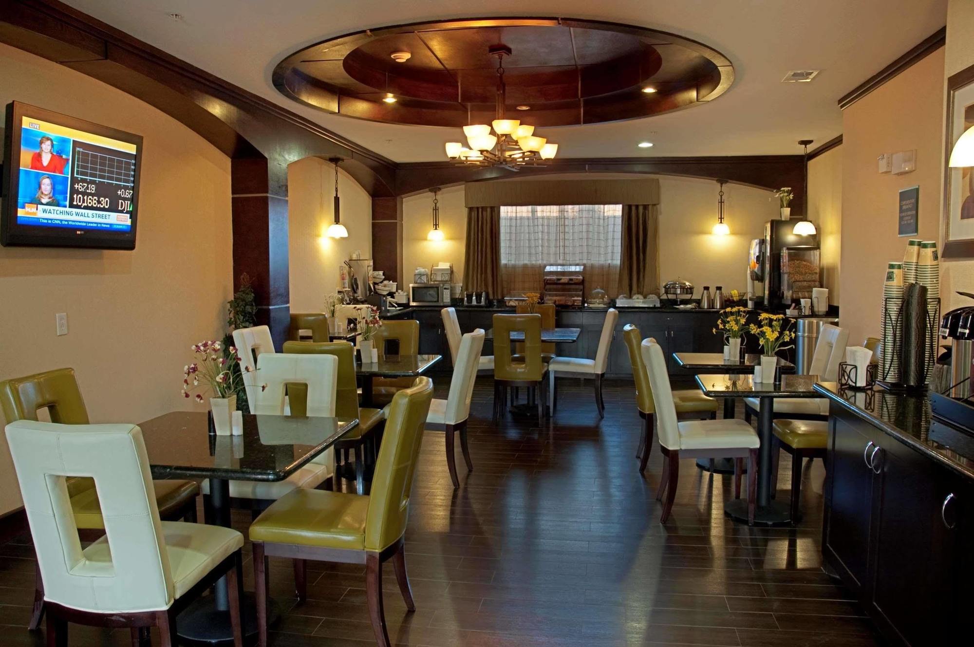 Best Western Bowie Inn & Suites Экстерьер фото